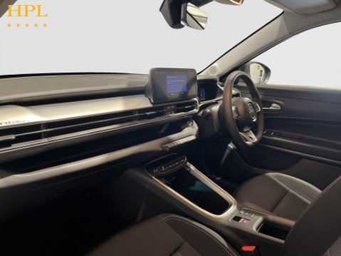 Jeep Avenger 1.2 e-Hybrid Summit SUV 5dr Petrol Hybrid e-DCT Euro 6 (s/s) (100 ps) Air C 15