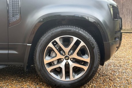 Land Rover Defender XS EDITION 34