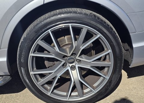 Audi Q7 3.0 TDI V6 S line SUV 5dr Diesel Tiptronic quattro Euro 6 (s/s) (272 ps) 32
