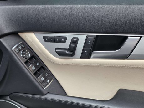 Mercedes-Benz C Class 6.3 C63 V8 AMG Saloon 4dr Petrol SpdS MCT Euro 5 (457 ps) 26