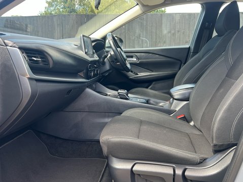 Nissan Qashqai DIG-T ACENTA PREMIUM DCT MHEV 3