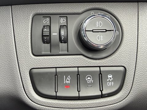 Vauxhall Viva 1.0 SL 5dr 28