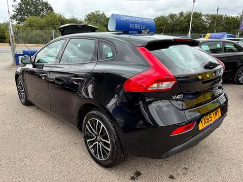 Volvo V40 2.0 T2 Momentum Edition Euro 6 (s/s) 5dr 7