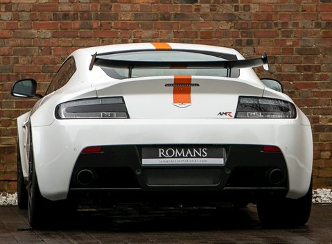 Aston Martin V12 Vantage AMR 3