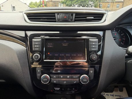 Nissan Qashqai DIG-T ACENTA PREMIUM DCT 10