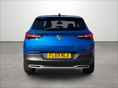 Vauxhall Grandland X 1.2 Turbo SRi Nav 8