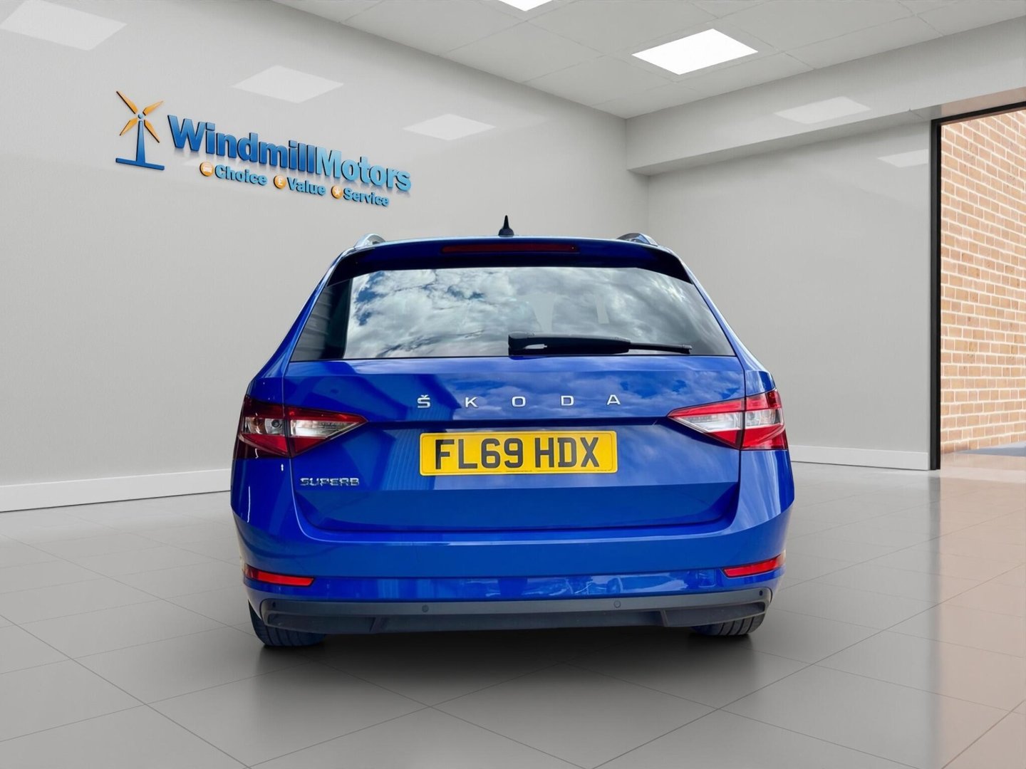 2019 Skoda Superb — image 5