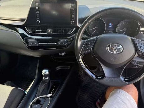 Toyota C-HR 1.8 VVT-h GPF Icon SUV 5dr Petrol Hybrid CVT Euro 6 (s/s) (122 ps) 7