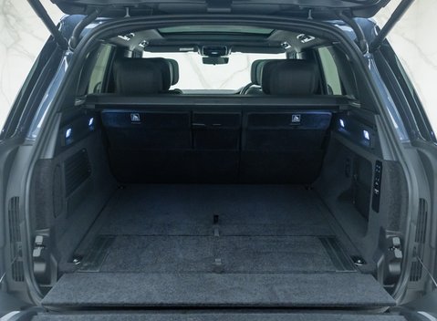 Land Rover Range Rover P530 SV 40