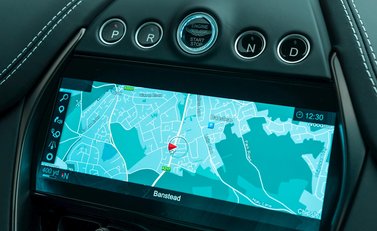 Aston Martin DBX 707 20