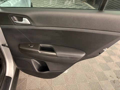 Kia Sportage 1.6 GDi 2 Euro 6 (s/s) 5dr 32