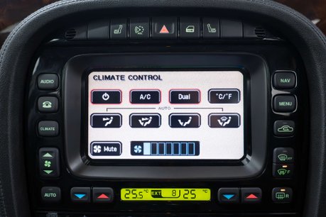 Jaguar XJ 3.0 XJ Sovereign V6 Auto 4dr 26