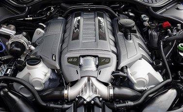 Porsche Panamera Turbo S 29