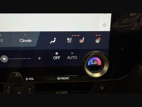 Lexus NX 450H PLUS TAKUMI Pan Roof + Mark Levinson Sound 67