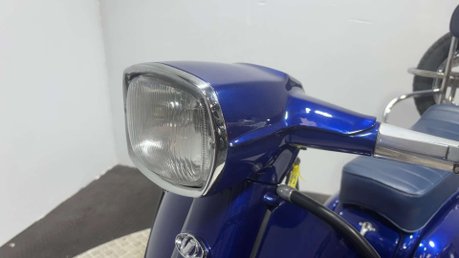 Lambretta GP 1984 RESTORED EXCELLENT CONDITION RUNS / RIDES GREAT CLASSIC 2T 32