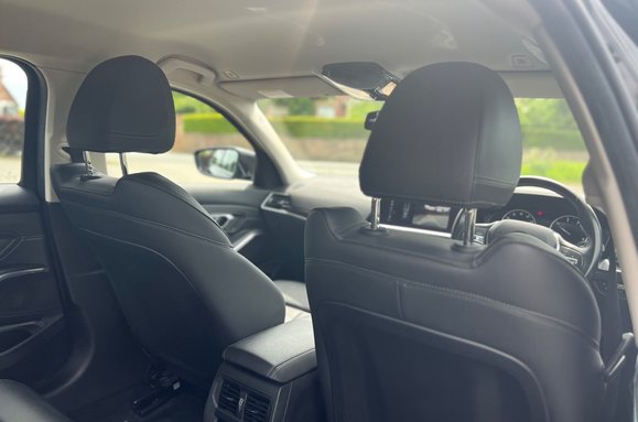 BMW 3 Series 318D SPORT 26