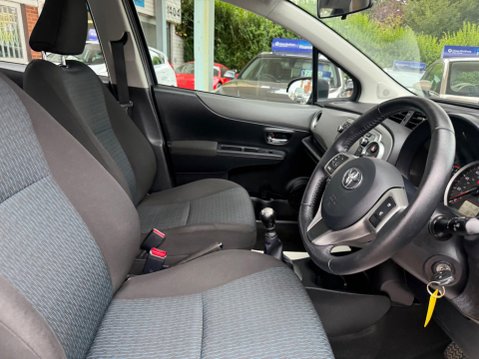 Toyota Yaris 1.33 Dual VVT-i TR Euro 5 5dr 19