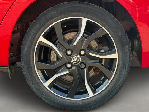 Toyota Yaris 1.5 Hybrid Design 5dr CVT [Nav] 13