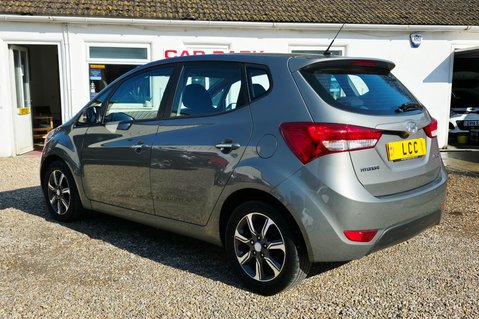 Hyundai ix20 MPI SE NAV LOOK! 1 OWNER! FULL HISTORY! 6 HYUNDAI STAMPS! 8