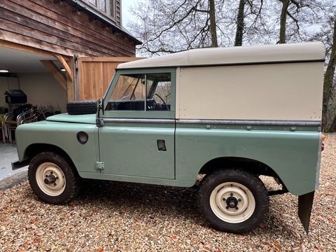 Land Rover 88 Series III 4 CYL 2