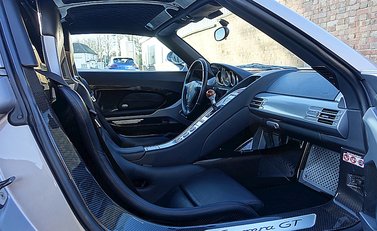 Porsche Carrera GT 16