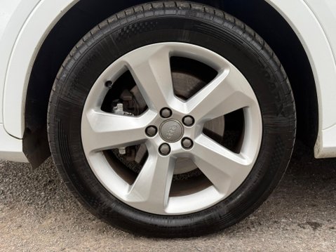 Audi Q3 2.0 TDI S line S Tronic quattro Euro 5 (s/s) 5dr 45