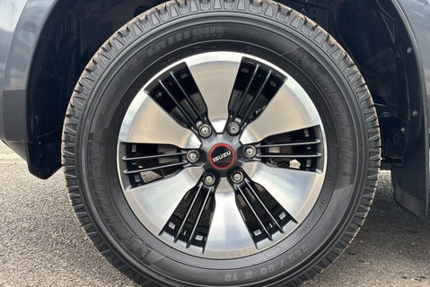 Isuzu D-Max DL40 1.9 TD Double Cab 4x4 Pickup - Roller Shutter 33