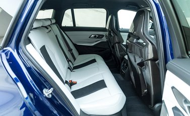 BMW M3 Competition XDrive Touring 13