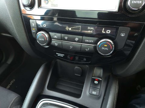 Nissan Qashqai 1.5 Qashqai N-Connecta dCi 5dr 37