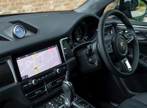 Porsche Macan Turbo 17