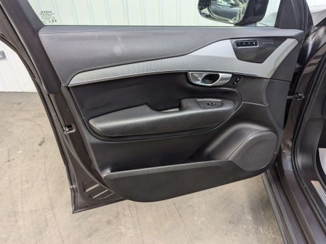 Volvo XC90 2.0 XC90 + B5 MHEV AWD Auto 4WD 5dr 56
