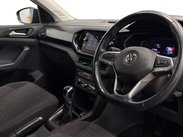 Volkswagen T-Cross 1.0 T-Cross SE TSi 5dr 4