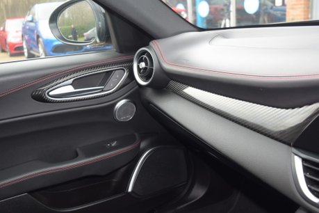 Alfa Romeo Giulia V6 BITURBO QUADRIFOGLIO 44