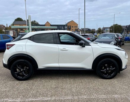 Nissan Juke 1.0 Juke N-Connecta DiG-T 5dr 10