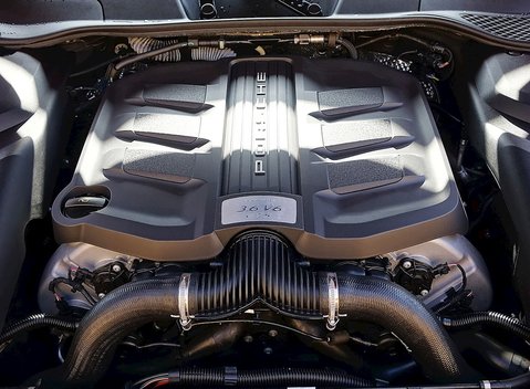 Porsche Cayenne GTS 7