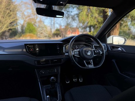 Volkswagen Polo 1.0 Polo R-Line TSi 5dr 40