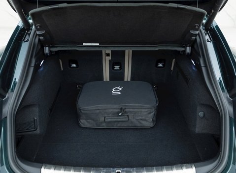 Porsche Taycan GTS Sport Turismo 33