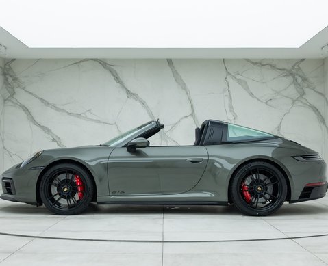 Porsche 911 Targa 4 GTS (992) 