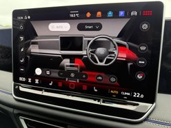 Volkswagen Tiguan 1.5 TSI eHybrid 19.7kWh R-Line SUV 5dr Petrol Plug-in Hybrid DSG Euro 6 (s/ 52
