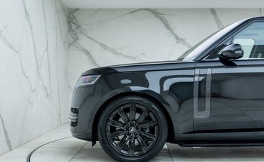 Land Rover Range Rover P510e First Edition 37