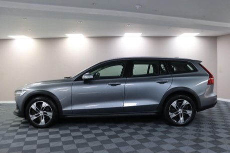 Volvo V60 B4 CROSS COUNTRY AWD MHEV 17