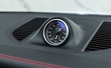 Porsche Macan GTS 19