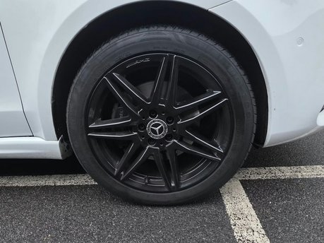 Mercedes-Benz V Class V250D AMG Line Auto Diesel Extra Long Wheelbase 8 SEATER/360 CAM/SAT NAV 8