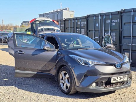 Toyota C-HR 1.8 VVT-h Icon SUV 5dr Petrol Hybrid CVT Euro 6 (s/s) (122 ps) 6