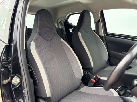 Toyota Aygo 1.0 Aygo X-Play TSS VVT-i 5dr 16