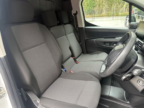 Peugeot Partner BLUEHDI PROFESSIONAL PREMIUM L1 17