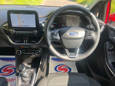 Ford Fiesta TITANIUM 2