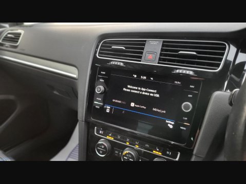 Volkswagen Golf GTE ADVANCE DSG 28