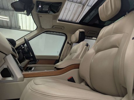 Land Rover Range Rover 3.0 Range Rover Autobiography Auto 4WD 5dr 54