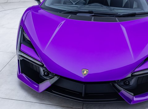 Lamborghini Revuelto 36